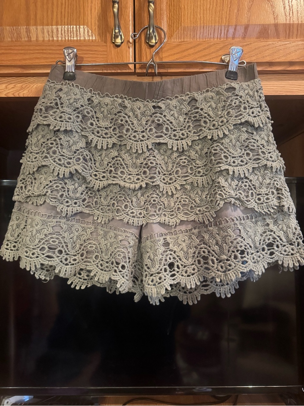 Miss Me cute olive green lace shorts.  Perfect for summer weather!